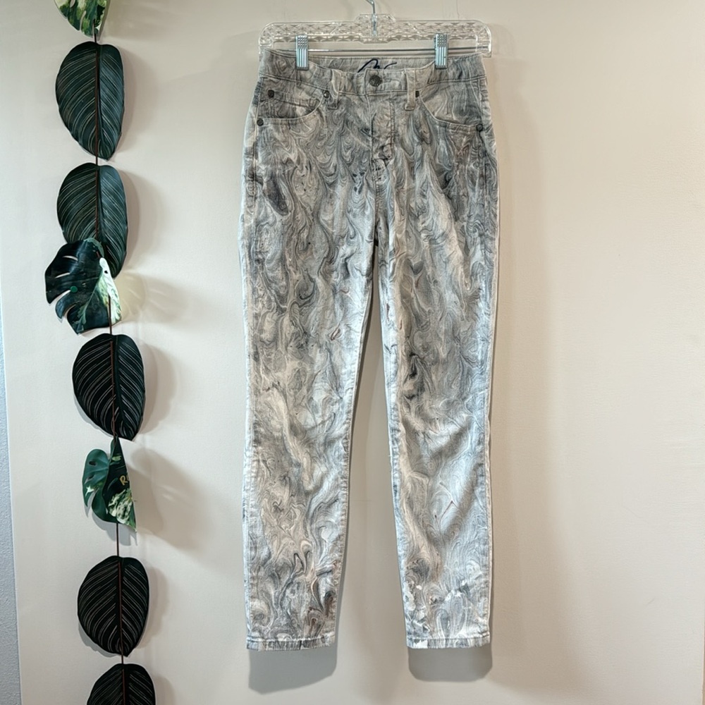 Miracle Lady Marbled Pants Size 2- Beige‎ Gray- Skinny Straight Leg Jeans
